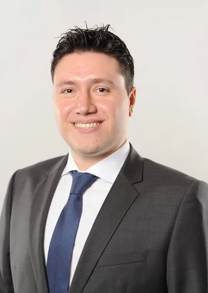 Dr. Salar Azad's headshot